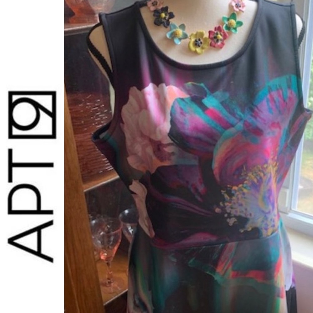 Apt. 9 brand  Floral Fit & Flare Scuba Dress - Women's size Large EUC
